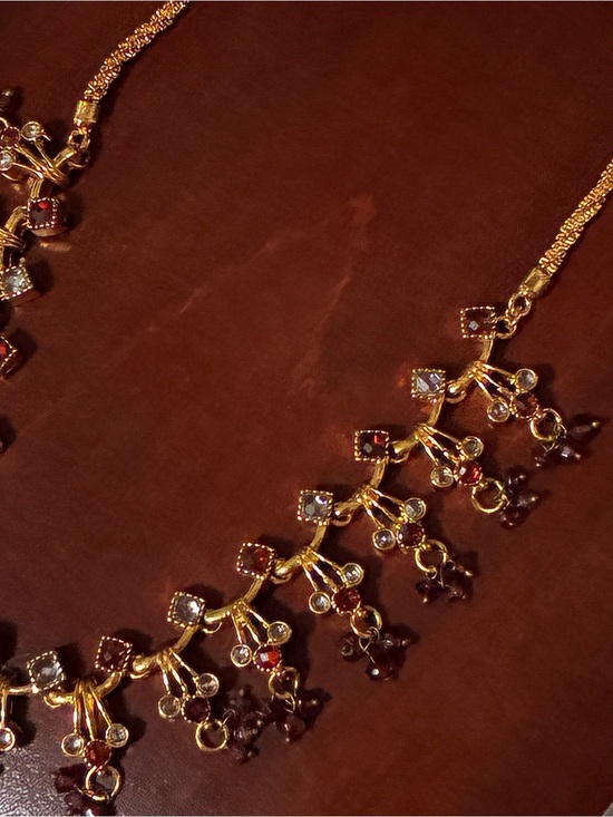 vintage piece Jewelry - Gold-Women’s Dangle Necklace with Red and Clear Stones ❤️